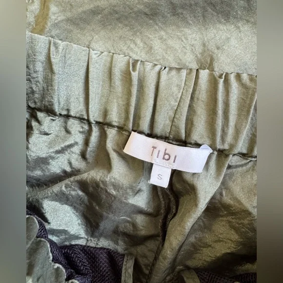 Tibi Wilt Cargo Joggers small long like new crispy nylon army green - Picture 10 of 10